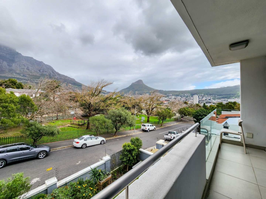 2 Bedroom Property for Sale in Vredehoek Western Cape